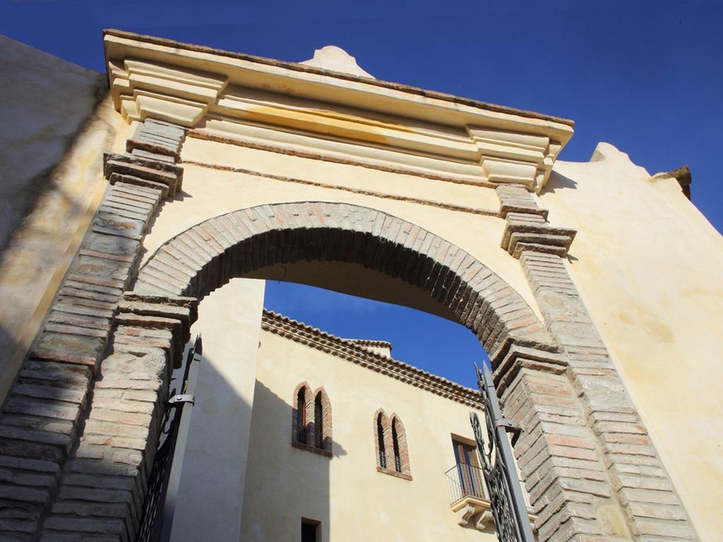 Palazzo Madeo - Residenza D'Epoca Acomodação com café da manhã Crosia Exterior foto