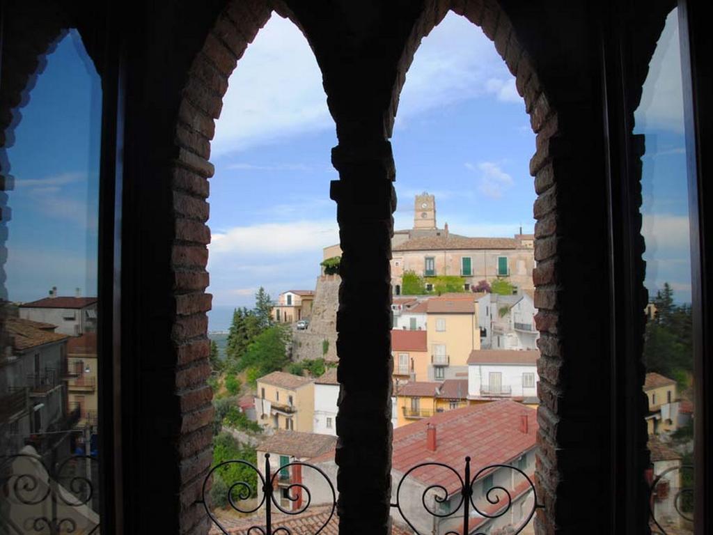 Palazzo Madeo - Residenza D'Epoca Acomodação com café da manhã Crosia Exterior foto