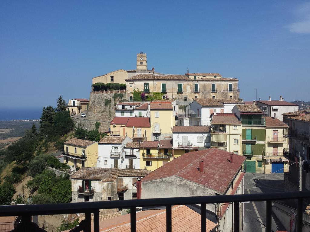 Palazzo Madeo - Residenza D'Epoca Acomodação com café da manhã Crosia Exterior foto