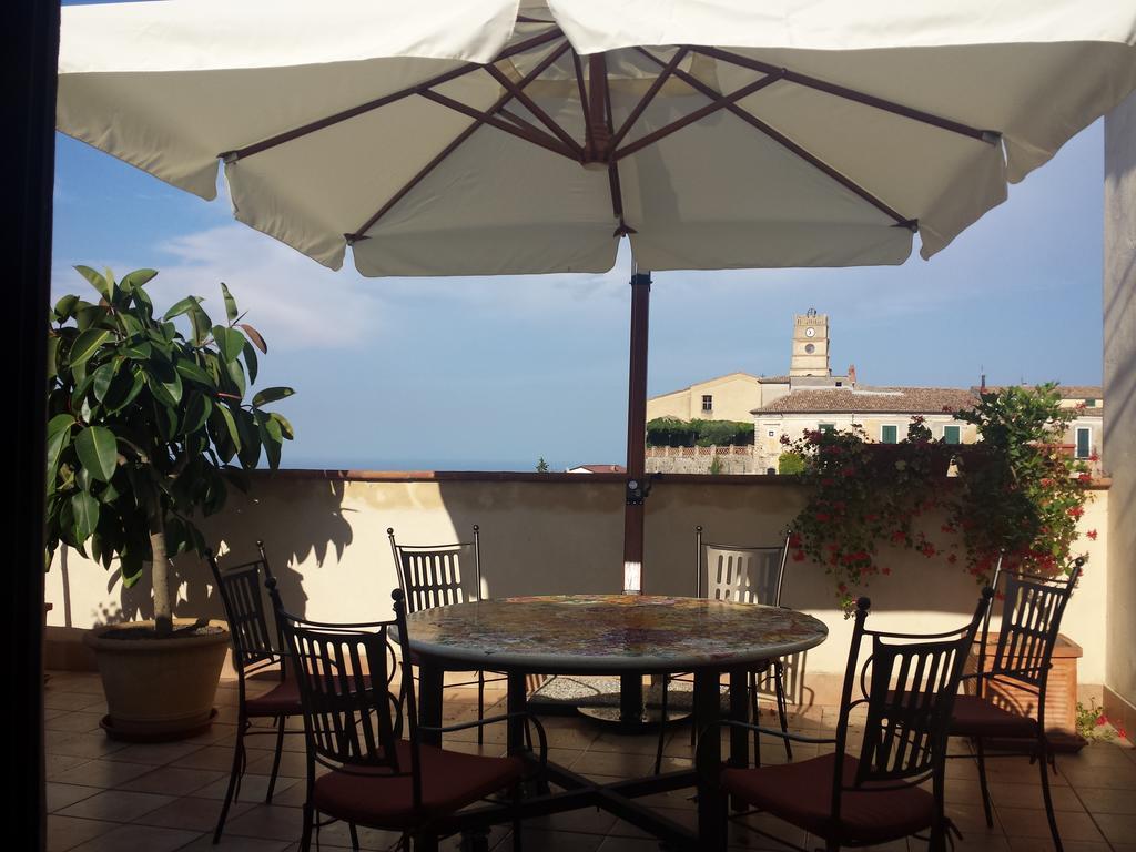Palazzo Madeo - Residenza D'Epoca Acomodação com café da manhã Crosia Exterior foto