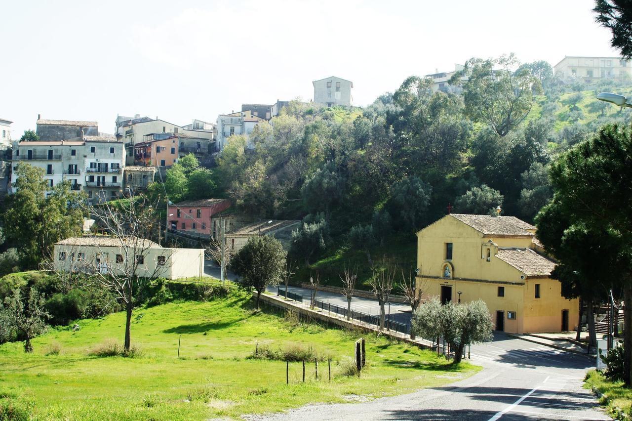 Palazzo Madeo - Residenza D'Epoca Acomodação com café da manhã Crosia Exterior foto